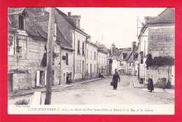 F-37-l'Ile Bouchard-04A16  Sortie Du Pont Saint Gilles Et Entrée De La Rue De La Liberté, Cpa BE - L'Île-Bouchard