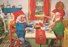 PAPÁ NOEL Feliz Año Navidad GNOMO Vintage Tarjeta Postal CPSM #PBA987.A - Santa Claus