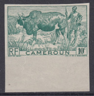 TIMBRE CAMEROUN N° 276 NON DENTELE BORD DE FEUILLE NEUF ** GOMME SANS CHARNIERE - Unused Stamps