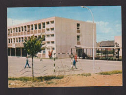 80 - Rosières En Santerre : Le C.E.G. "Jules Verne" - Terrain De Handball Et Panneau De Basket - Rosieres En Santerre