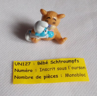 Kinder - Les Schtroumpfs - Bébé Schtroumpfs Avec Son Ourson - UN127 - Sans BPZ - Montabili