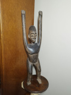 Statue En BOIS Batéba "Ti Puo" Ou "dangereux", Lobi, Burkina-Faso Placée Sur L’autel Familial, Il Implore Le « Thila » - Art Africain