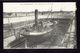 CPA 59 - DUNKERQUE - UNE SUSSEUSE EN CALE SECHE - Dunkerque