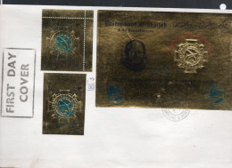 SPACE -  SHARJAH - APOLLO SAFE RETURN SET OF 2 + S/SHEET GOLD ON FIRST DAY COVER - Lettres & Documents