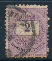 O 1881 Színesszámú 2kr Felső Ernyős Vésettjavítással (törés, Rövid Fogak, Foltok / Folded, Short Perfs. Spots) - Autres & Non Classés