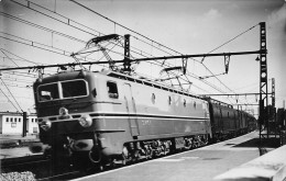 TRAIN #FG56905 TRAIN ELECTRIQUE LOCOMOTIVE N° SNCF CARTE PHOTO FENINO A LOCALISER - Eisenbahnen