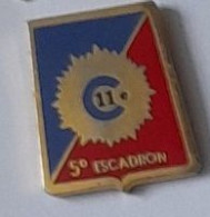 Pin's  Militaire  à  Déterminer, 11 E, 5è ESCADRON - Armee