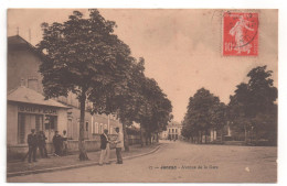 CPA De JONZAC - Avenue De La Gare. - Jonzac