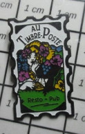 1920   Pin's Pins / Beau Et Rare / ALIMENTATION / STYLE MUCHA RESTO PUB AU TIMBRE-POSTE - Levensmiddelen