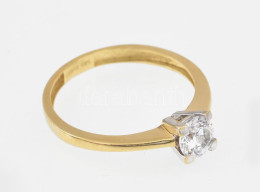 Arany (Au) 14K Szoliter Köves Gyűrű, Jelzett, Méret: 50, Bruttó: 1,3 G - Autres & Non Classés