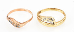 Arany (Au) 14K Gyűrű Apró Kövekkel, 2 Db, Jelzett, Egyik Deformációval, Bruttó: 3,7 G - Otros & Sin Clasificación