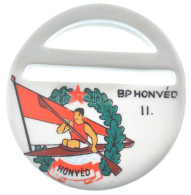 ~1980. "BP Honvéd II" Egyoldalas Hollóházi Porcelán Kajak Díjérem (63mm) T:1- - Sin Clasificación
