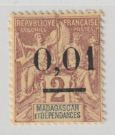 MADAGASCAR  TYPE GROUPE SURCHARGE T2  N° 51 VARIETE BARRE DU 1 PLUS COURTE NEUF** LUXE - Unused Stamps