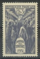 FRANCE - 1951 - STAMP DAY, # 879, UMM (**). - Unused Stamps