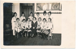* T2 1931 Déva, Leányiskola, Népviselet / Girls' School, Transylvanian Folklore. Photo - Unclassified