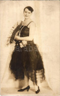 * T2/T3 1928 Torda, Turda; Hölgy Legyezővel / Lady With Fan. Csiky A. Photo (EK) - Non Classés