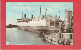 DUNKERQUE LE PORT 1951 MANOEUVRE FERRY BOAT QUITTANT LE PORT CARTE EN TRES BON ETAT - Dunkerque