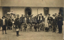 ** T3 Hunters With Hunting Dogs, Group Photo (fa) - Sin Clasificación