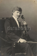 ** T4 Alexander Petschnikow, Violinist (pinholes) - Zonder Classificatie