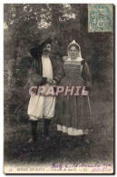 CPA Folklore Bourg De Batz Costumes De Maries Mariage - Costumi