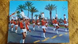 CPSM COTE D AZUR DEFILE DE MAJORETTES ED GILLETTA 1975 - Musique Et Musiciens