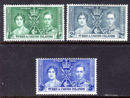 TURKS & CAICOS - 1937 CORONATION SET (3V) LIGHTLY MOUNTED MINT LMM * SG 191-193 - Turks E Caicos