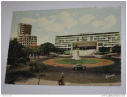 Refr11     Afrique  Sénégal Dakar Le Palais Du Grand Conseil  Et Le Building Brière De L'isle - Sénégal