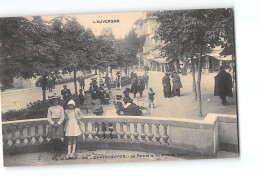 CHATELGUYON - Le Parc Et La Terrasse Du Casino - Très Bon état - Châtel-Guyon