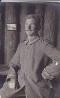 AK Foto Deutscher Soldat - Atelier Bayer & Schmölz Cöln-Nippes  - 1. WK (68373) - Oorlog 1914-18