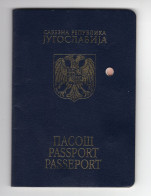 2005. YUGOSLAVIA,USED,NOT VALID FAMILY PASSPORT,5 CHINA VISA STAMPS,CHINESE VISA,FEMALE + 2 PHOTO,FULL PASSPORT 32 PAGES - Historische Dokumente