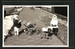 Foto-AK Kinder Mit Kinderwagen Auf Strasse  - Andere & Zonder Classificatie