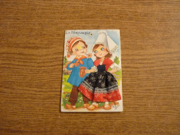 Carte Brodée "En Normandie" - Jeune Couple - Jeune Fille En Costume Brodé/tissu -10,3x14,7 Cm. - Embroidered