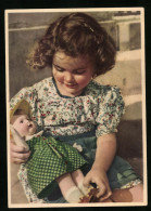 AK Mädchen Mit Ihrer Puppe  - Gebruikt