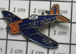 1920 Pin's Pins / Beau Et Rare / AVIATION / AVION F4-U CORSAIR FIN DES 40's US MARINES ? N°167 - Avions