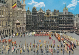FOLKLORE  L OMMEGANG  GRAND PLACE A BRUXELLES - Personnages