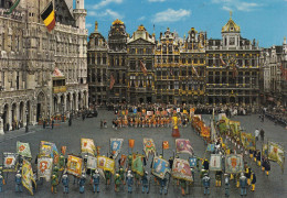 FOLKLORE  L OMMEGANG  GRAND PLACE A BRUXELLES - Bekende Personen