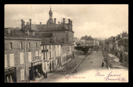 54 - LONGUYON - RUE DE L'HOTEL DE VILLE - MAGASIN CYCLES LEPARLIER - F. CLAUDE HORLOGERIE - Longuyon