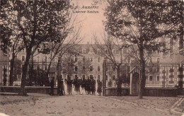 FRANCE - Auxerre - Caserne Vauban - Carte Postale Ancienne - Auxerre