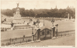 PC37571 London. View From Princess Elizabeths Sitting Room. Buckingham Palace. P - Altri & Non Classificati