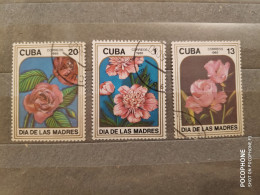 1985	Cuba	Flowers (F86) - Oblitérés