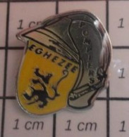 2120 Pin's Pins / Beau Et Rare / POMPIERS /  SAPEURS POMPIERS EGHEZEE CASQUE BLASON ECUSSON ARMOIRIES - Firemen