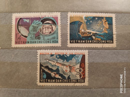 1962	Vietnam	Space (F86) - Used Stamps