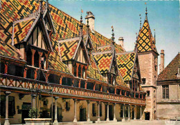 21 - Beaune - Hotel Dieu - La Cour D'honneur - Carte Dentelée - CPSM Grand Format - Voir Scans Recto-Verso - Beaune