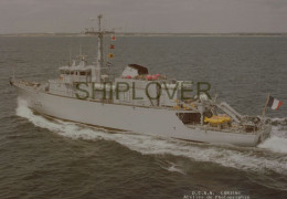 Grande Photo Du Chasseur De Mines CROIX DU SUD - Bateau / Ship / Schiff - Boats