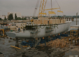 Grande Photo D'un Chasseur De Mines Pakistanais En Construction à Lorient - Bateau / Ship / Schiff - Boats