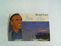 Autogrammkarte Mit Original Signatur Von Low, Bruce - Non Classés