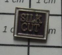 1316B Pin's Pins / Rare Et De Belle Qualité !!! MARQUES / SILK CUT Mini Pin's - Trademarks