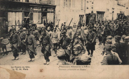 MILITARIA LA GUERRE 1914 PRISONNIERS ALLEMANDS A REIMS - Weltkrieg 1914-18