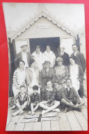 Carte Photo Anime  Bords De Mer Cabine MARTINIQUE Drapeau Royaume Uni - Otros & Sin Clasificación