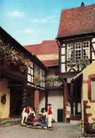 FRANCE - Couleurs Et Folklores D'Alsace - La Cour Des Cigognes à Riquewihr - Animé - Carte Postale Ancienne - Riquewihr